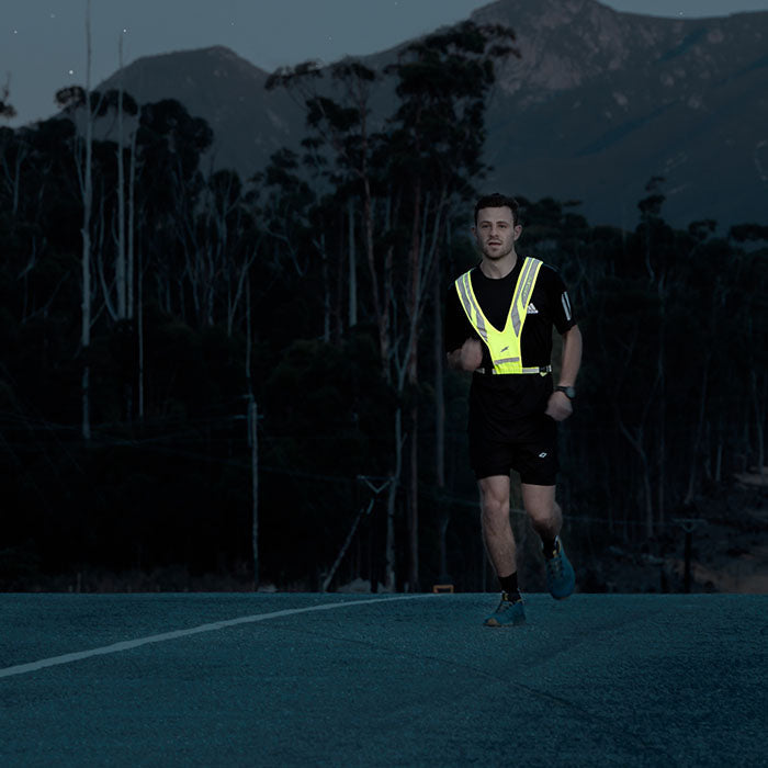 FITLETIC Glo Vest ゴーベスト ブラック/シルバー ランニング用ベスト