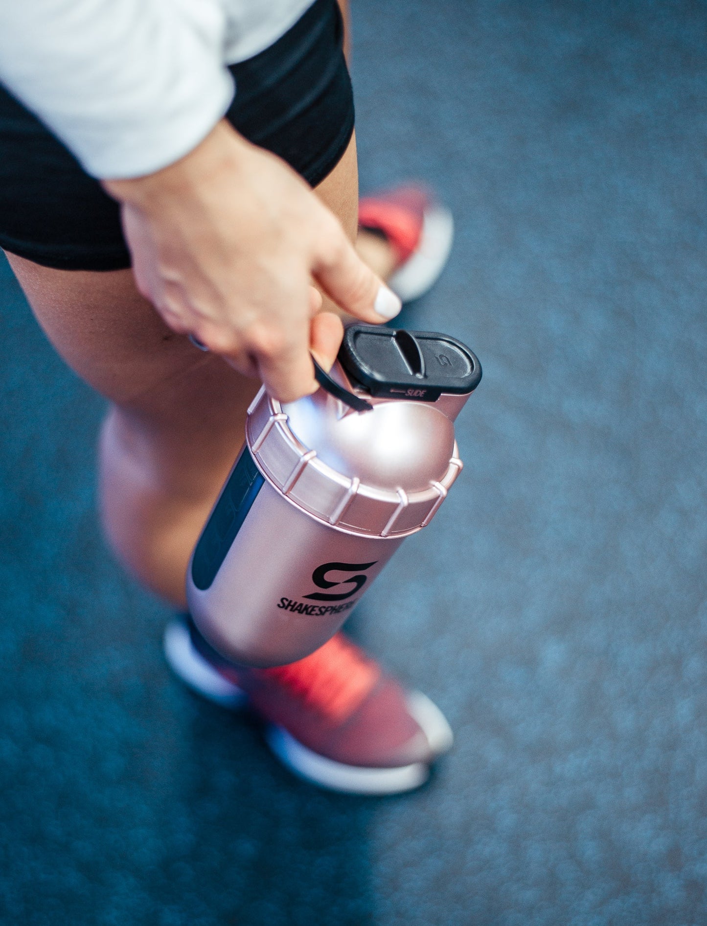 ShakeSphere プロテインシェイカーボトル 700ml タンブラービュー