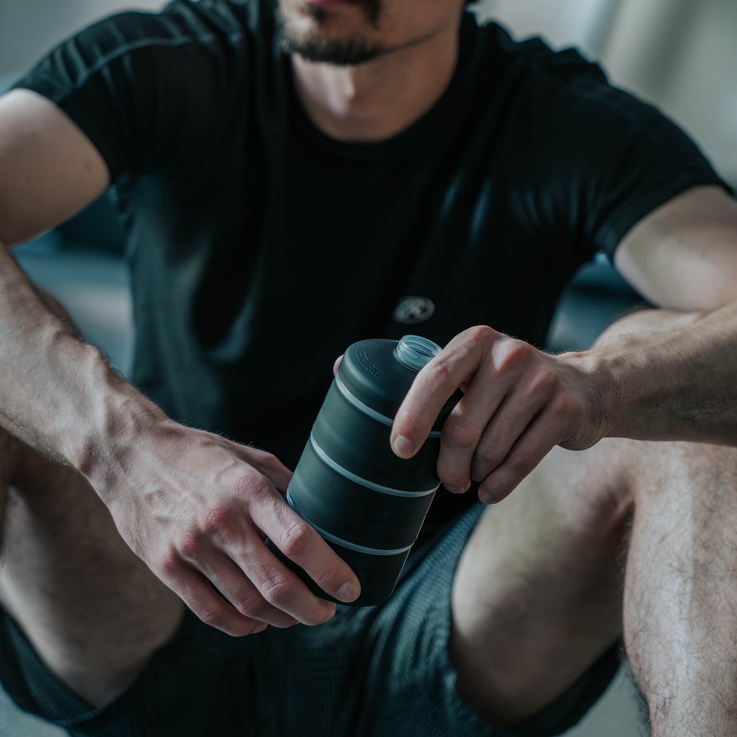 ShakeSphere プロテインパウダー スタッカブルストレージ コンテイナー85g 3オンス  シアンブルー