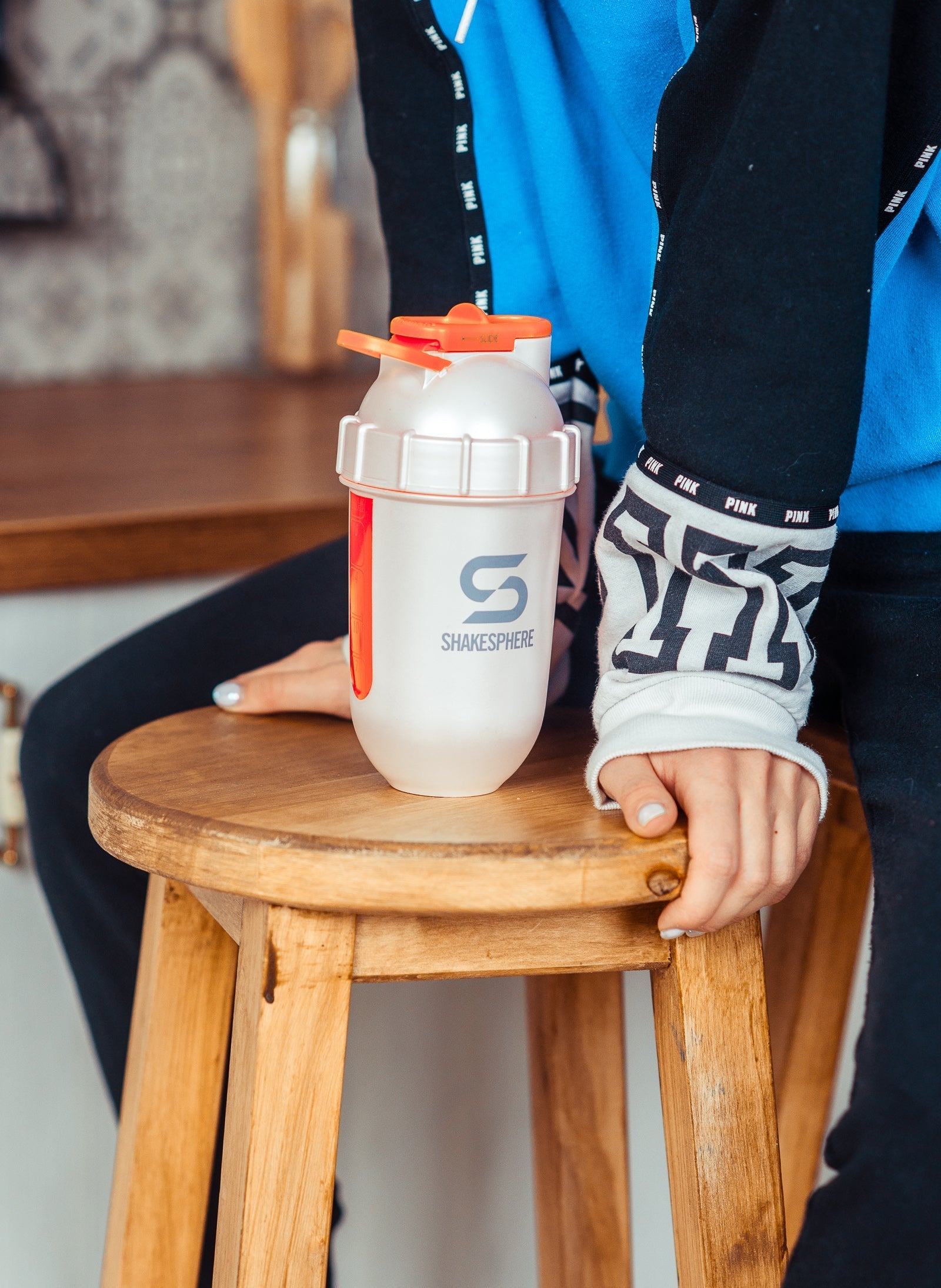 SHAKESPHERE プロテインシェイカーボトル 700ml タンブラービュー